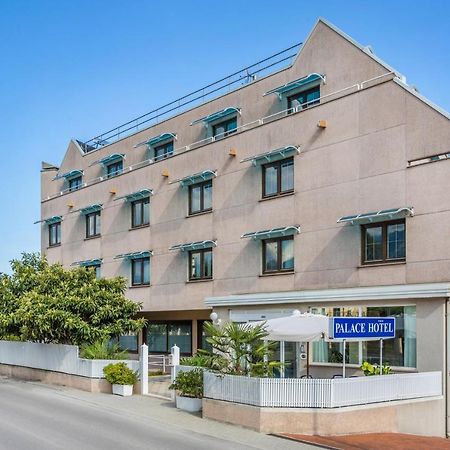 Aviano Palace Hotel Exteriör bild